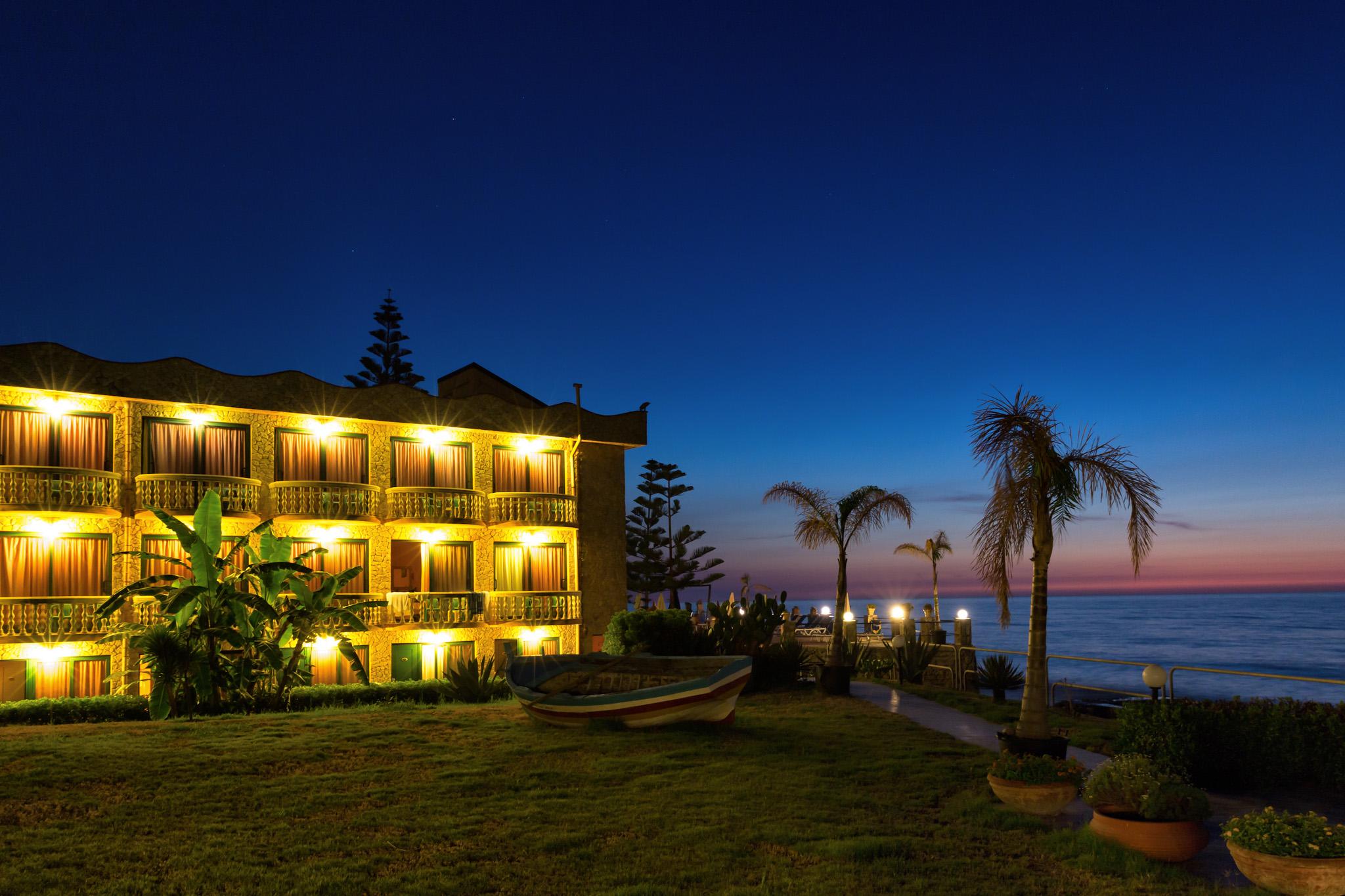 Hotel La Playa Blanca Santo Stefano di Camastra Exterior photo
